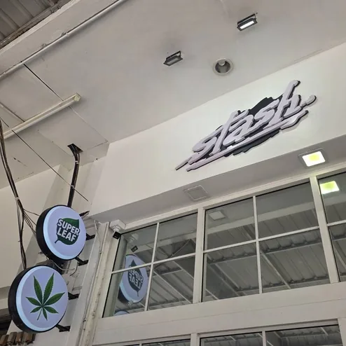 Stash BKK Ekkamai
